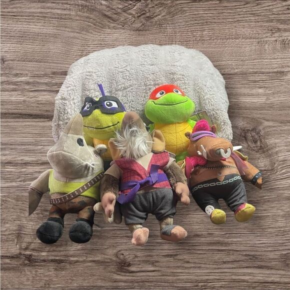 New Teenage Mutant Ninja Turtles Mutant Mayhem 8" Plush Toys - Picture 2 of 15